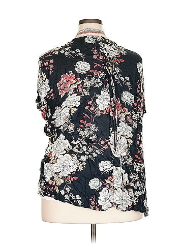 Knox Rose Kimono (view 2)