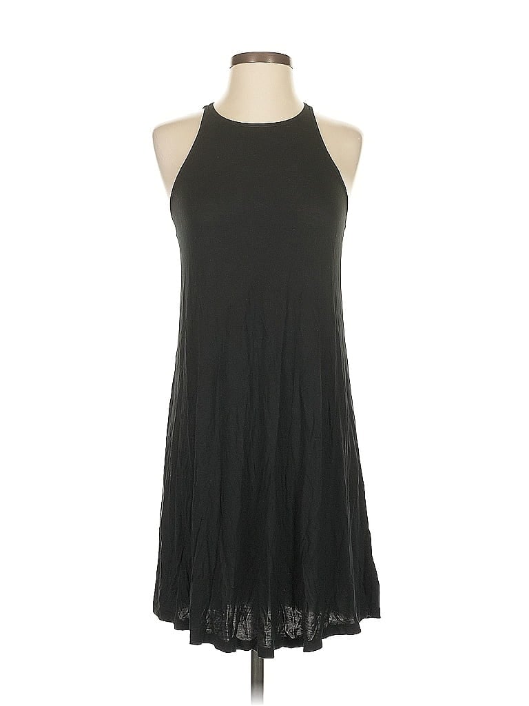 Click to view more detailed imagery on our partner's website Pre-owned Express Casual Dress In Black