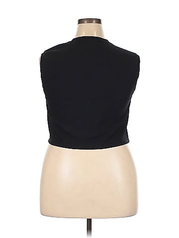 Gap Fit Sleeveless T-Shirt (view 2)