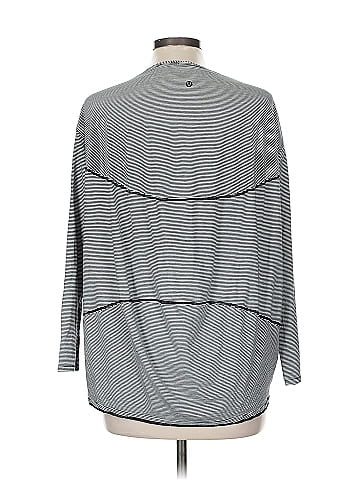 Lululemon Athletica 3/4 Sleeve T-Shirt (view 2)