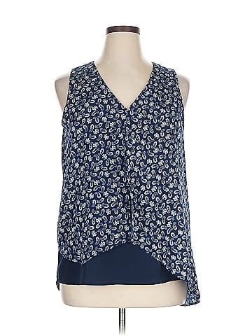 Antilia Femme Casual Dress (view 1)
