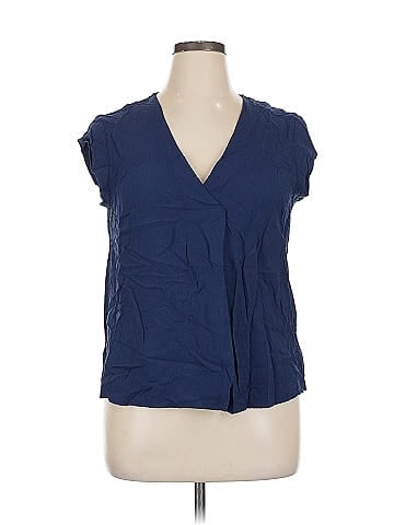 DR2 Sleeveless Blouse (view 1)