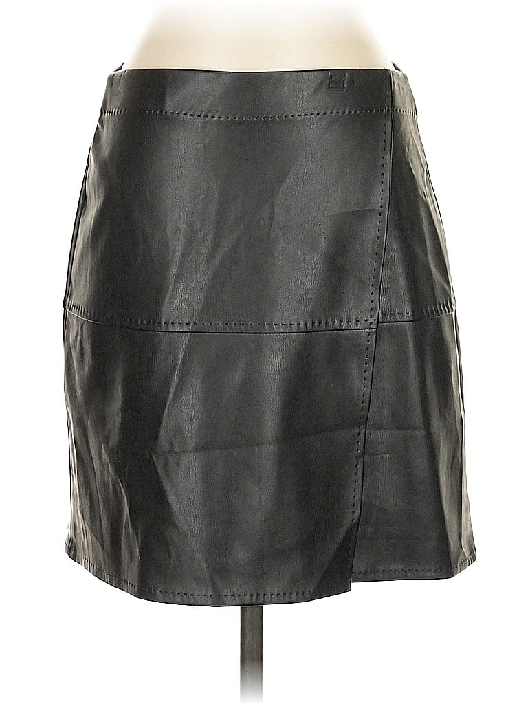 Pre-owned Max Studio Faux Leather Skirt In Black