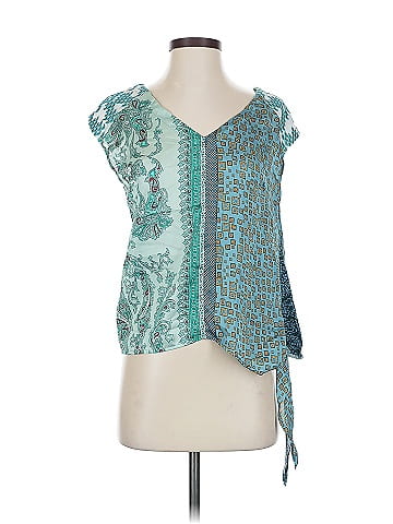 Tiny Sleeveless Blouse (view 1)