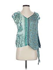 Tiny Sleeveless Blouse