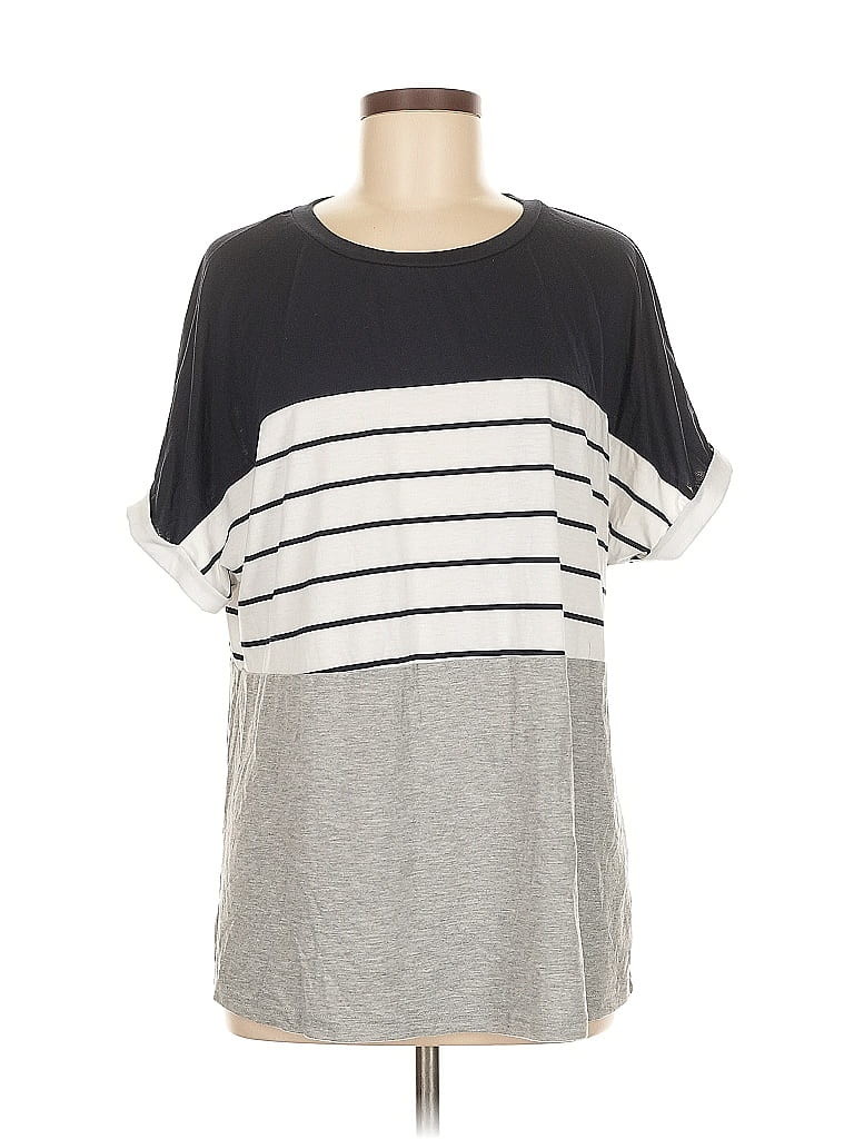 Pre-owned Bloomchic Short Sleeve T-shirt In Gray