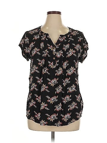 Sonoma Goods for Life Short Sleeve Blouse (view 1)