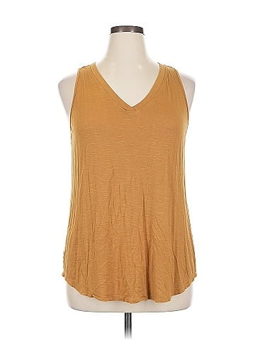 24/7 Maurices Tank Top (view 1)