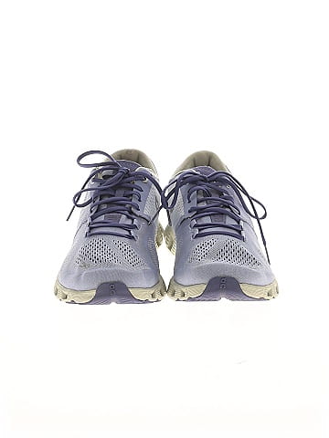 On Cloud Sneakers (view 2)