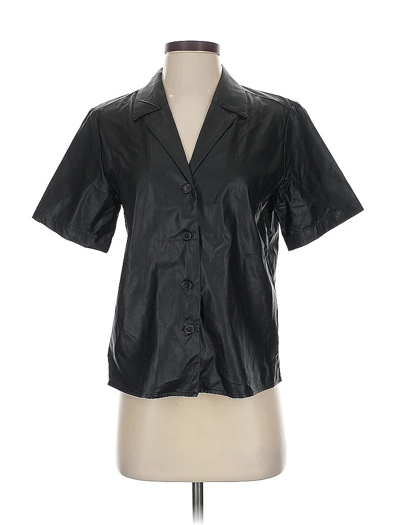 Click to view more detailed imagery on our partner's website Pre-owned Banana Republic Factory Store Short Sleeve Blouse In Black