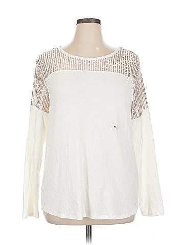 24/7 Maurices Long Sleeve T-Shirt (view 1)