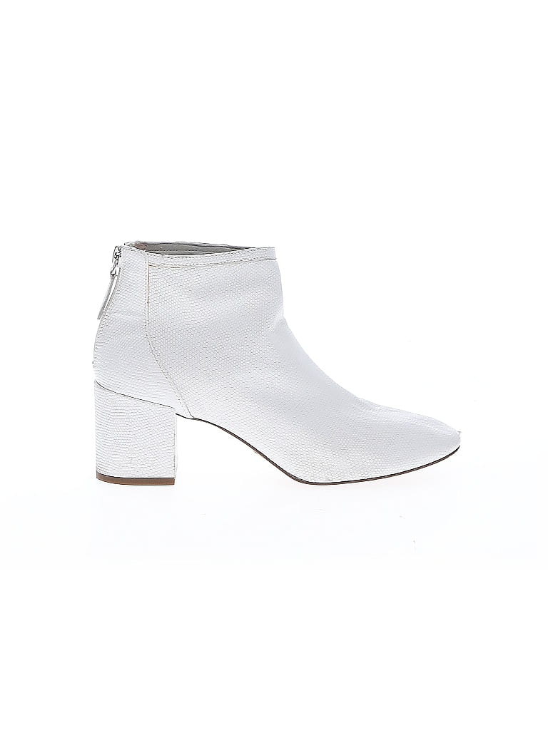 Click to view more detailed imagery on our partner's website Pre-owned Cecelia New York Ankle Boots In White