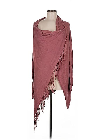 Lovestitch Poncho (view 1)