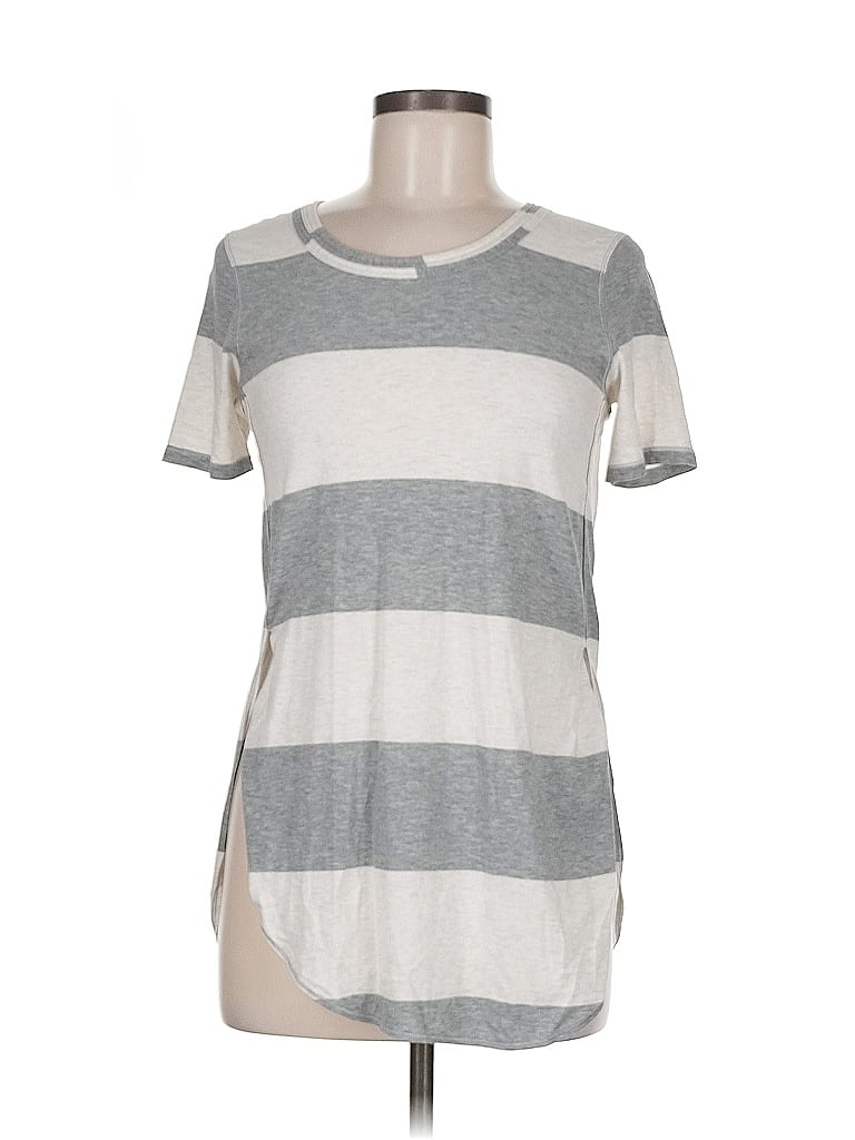 Pre-owned Lululemon Athletica Short Sleeve T-shirt In Gray