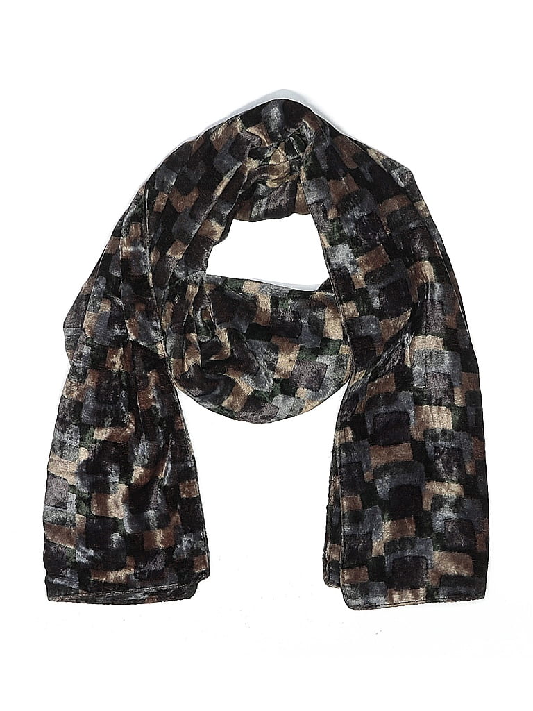 Click to view more detailed imagery on our partner's website Pre-owned Kenneth Cole New York Scarf In Purple