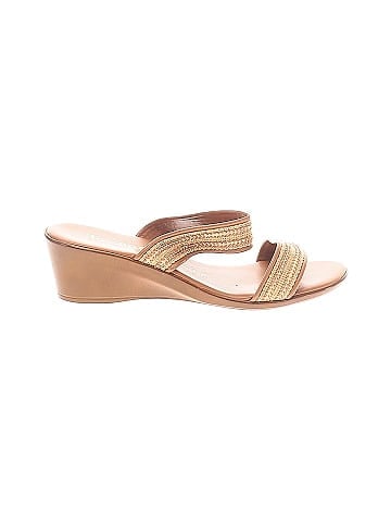 Toscanella Wedges (view 1)