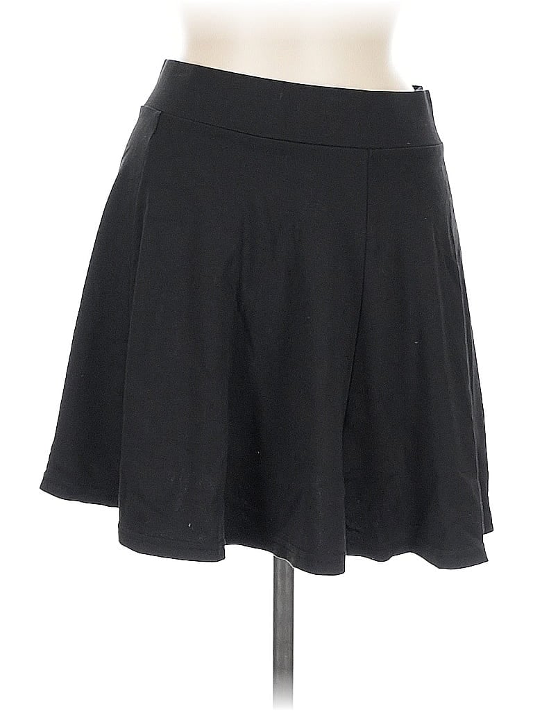 Pre-owned Divided By H&m Casual Skirt In Black