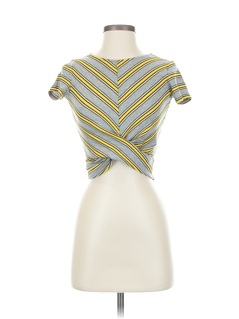 Pre-owned Charlotte Russe Short Sleeve T-shirt In Yellow