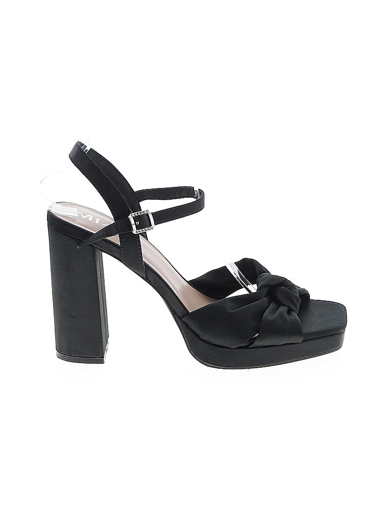 Pre-owned Mia Sandals In Black