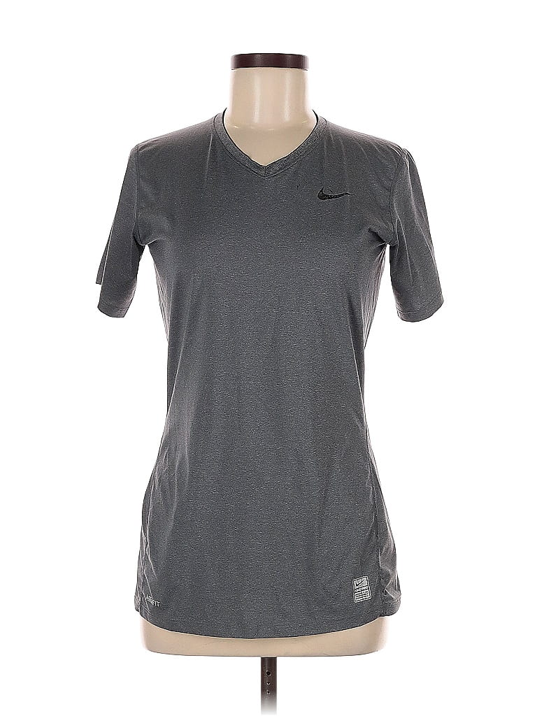Pre-owned Nike Active T-shirt In Gray