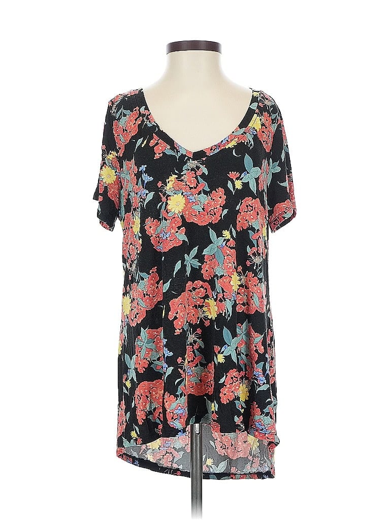 Pre-owned Lularoe Short Sleeve T-shirt In Black