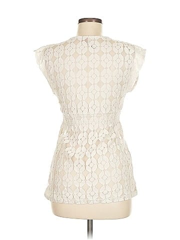 Eyeshadow Sleeveless Blouse (view 2)