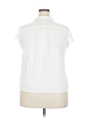Sonoma Goods for Life Short Sleeve Blouse (view 2)