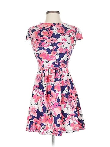 B. Darlin Casual Dress (view 1)