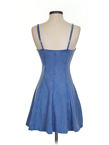 Urban Outfitters Casual Dress (view 2)