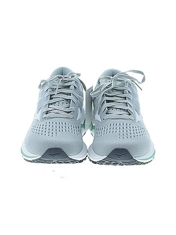 Mizuno Sneakers (view 2)