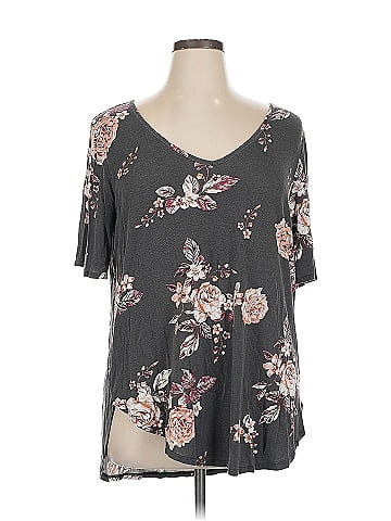 24/7 Maurices Short Sleeve T-Shirt (view 1)