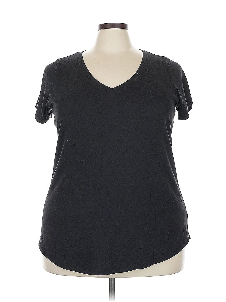 Pre-owned Torrid Short Sleeve T-shirt In Black