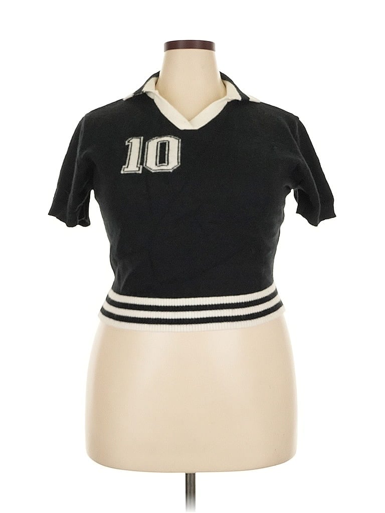 Click to view more detailed imagery on our partner's website Pre-owned Daisy Sweater Vest In Black