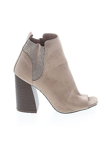 Qupid Boots (view 1)