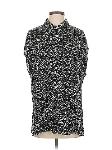Esprit Sleeveless Button-Down Shirt (view 1)