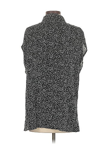 Esprit Sleeveless Button-Down Shirt (view 2)
