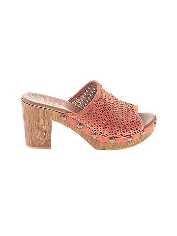 Eric Michael Heels (view 1)