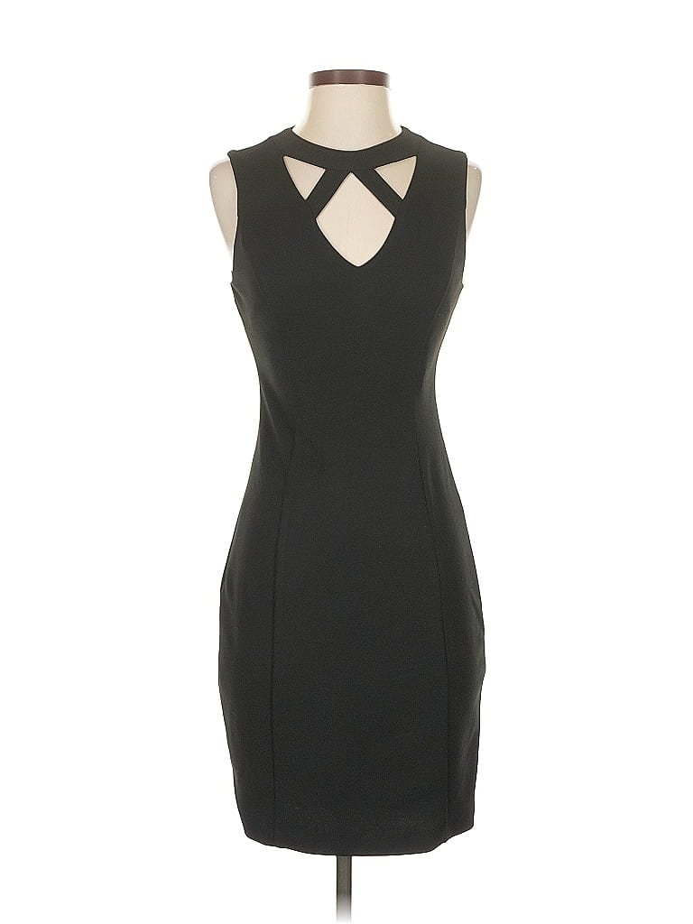 Click to view more detailed imagery on our partner's website Pre-owned Guess Cocktail Dress In Black