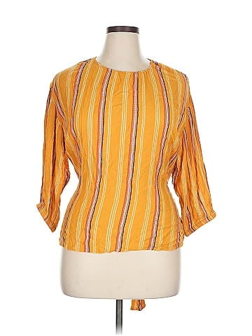 a.n.a. A New Approach 3/4 Sleeve Blouse (view 1)