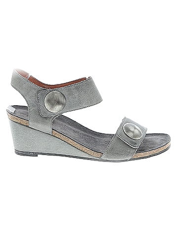 Taos Wedges (view 1)