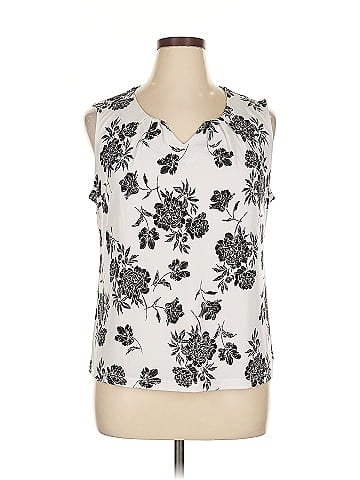 41Hawthorn Sleeveless Blouse (view 1)