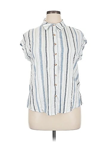 True Craft Short Sleeve Blouse (view 1)