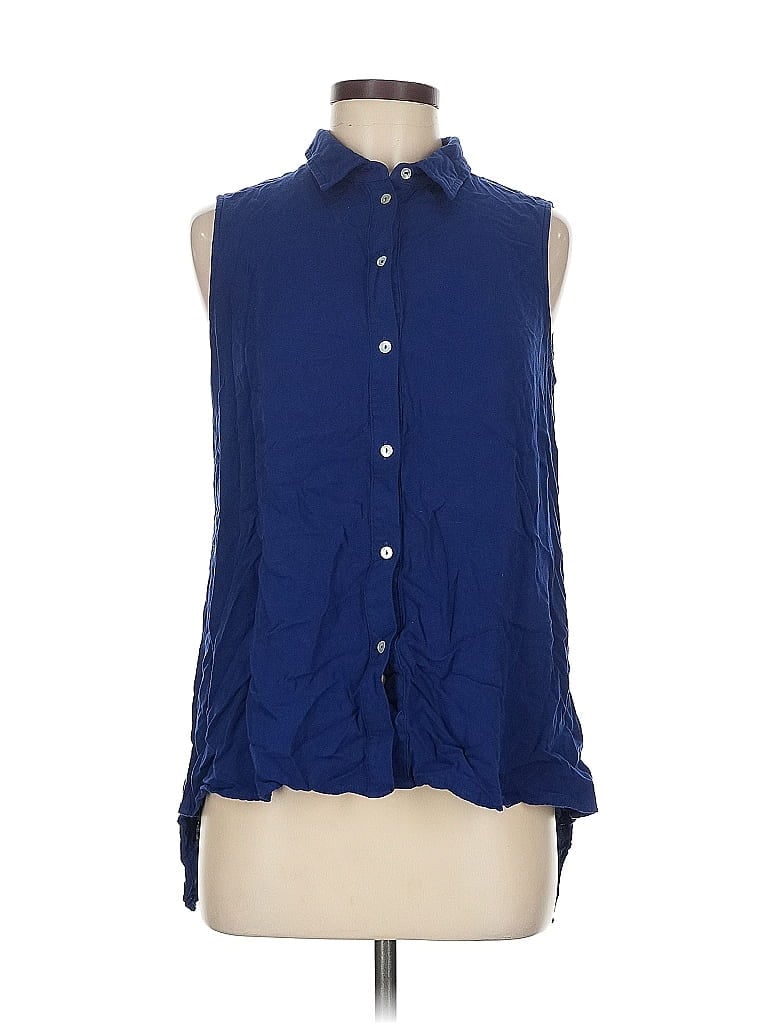Pre-owned Fever Sleeveless Button Down Shirt In Blue