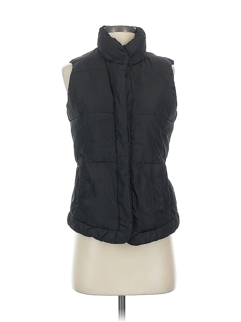 Click to view more detailed imagery on our partner's website Pre-owned Charter Club Vest In Black