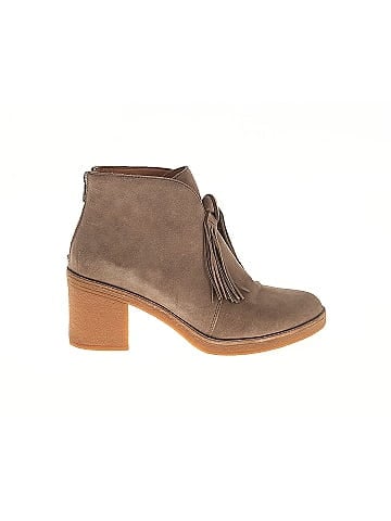 Ugg Ankle Boots (view 1)