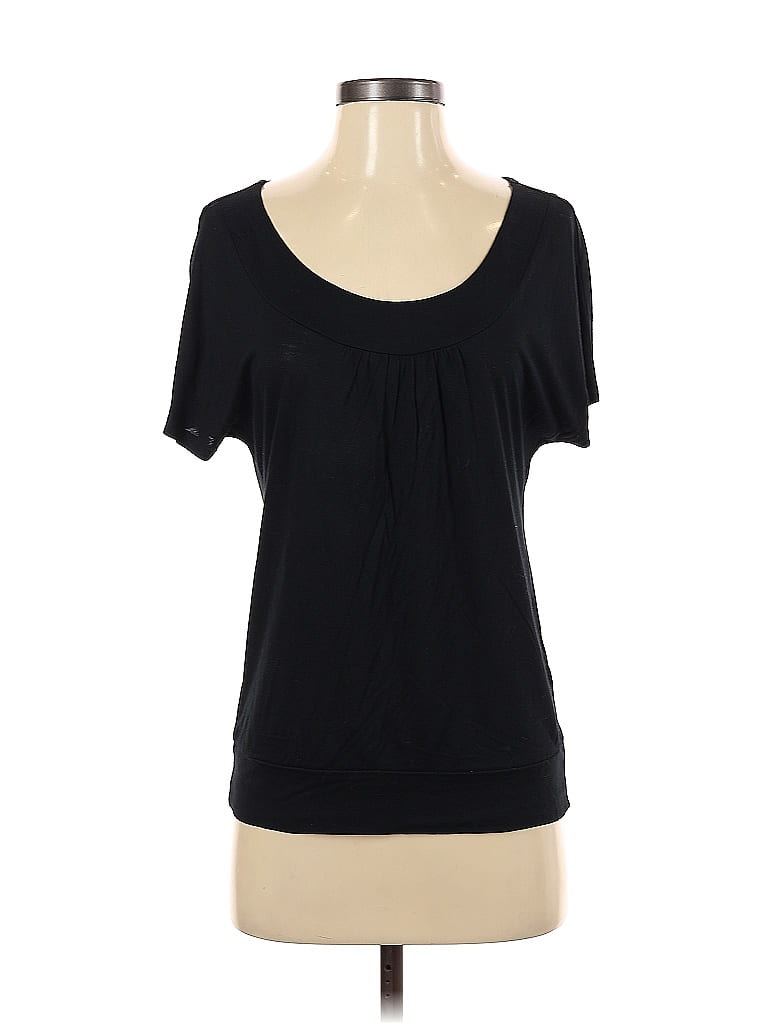 Pre-owned Old Navy Short Sleeve T-shirt In Black