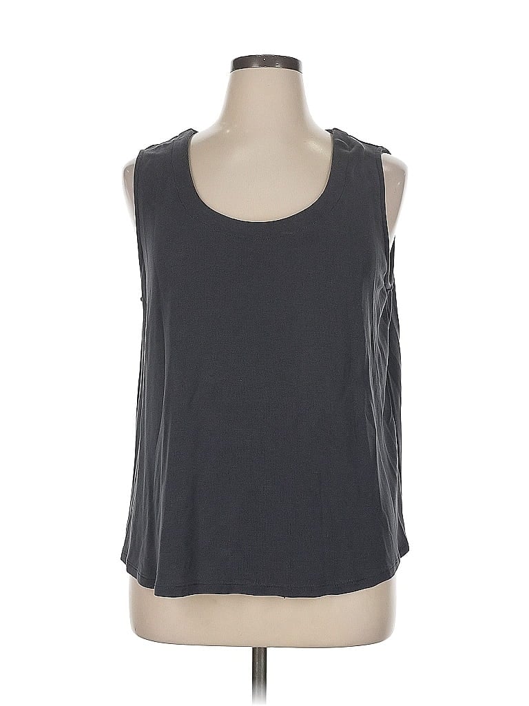 Click to view more detailed imagery on our partner's website Pre-owned Soma Sleeveless T-shirt In Gray