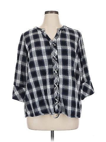 Skies Are Blue 3/4 Sleeve Button-Down Shirt (view 1)