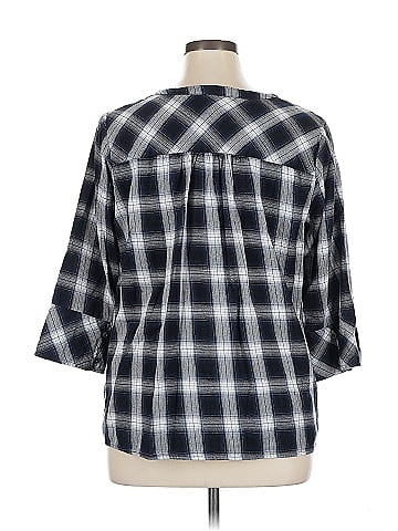 Skies Are Blue 3/4 Sleeve Button-Down Shirt (view 2)