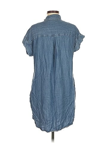 Velvet Heart Short Sleeve Button-Down Shirt (view 2)